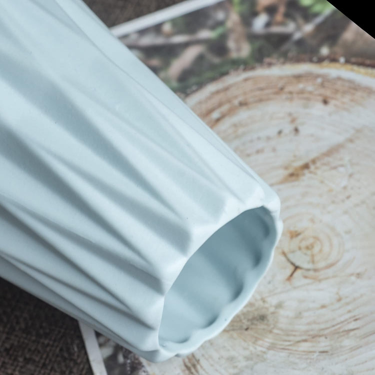 Simple White Ceramic Vase, Modern Home Decoration Porcelain Vase Flower Vase Origami Design, Flower Arrangement Decoration Shooting Props (Blue)