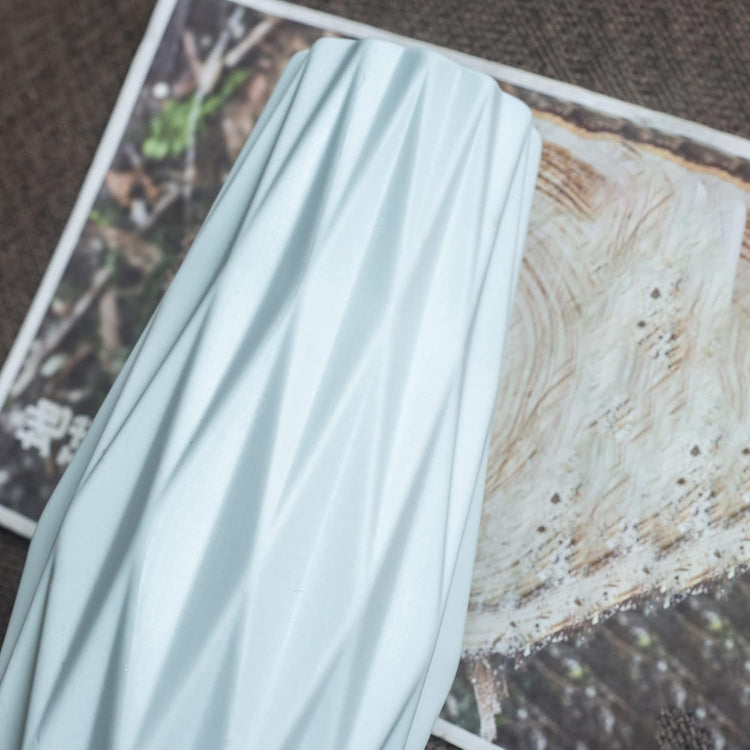 Simple White Ceramic Vase, Modern Home Decoration Porcelain Vase Flower Vase Origami Design, Flower Arrangement Decoration Shooting Props (Blue)