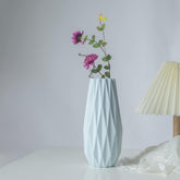 Simple White Ceramic Vase, Modern Home Decoration Porcelain Vase Flower Vase Origami Design, Flower Arrangement Decoration Shooting Props (Blue)