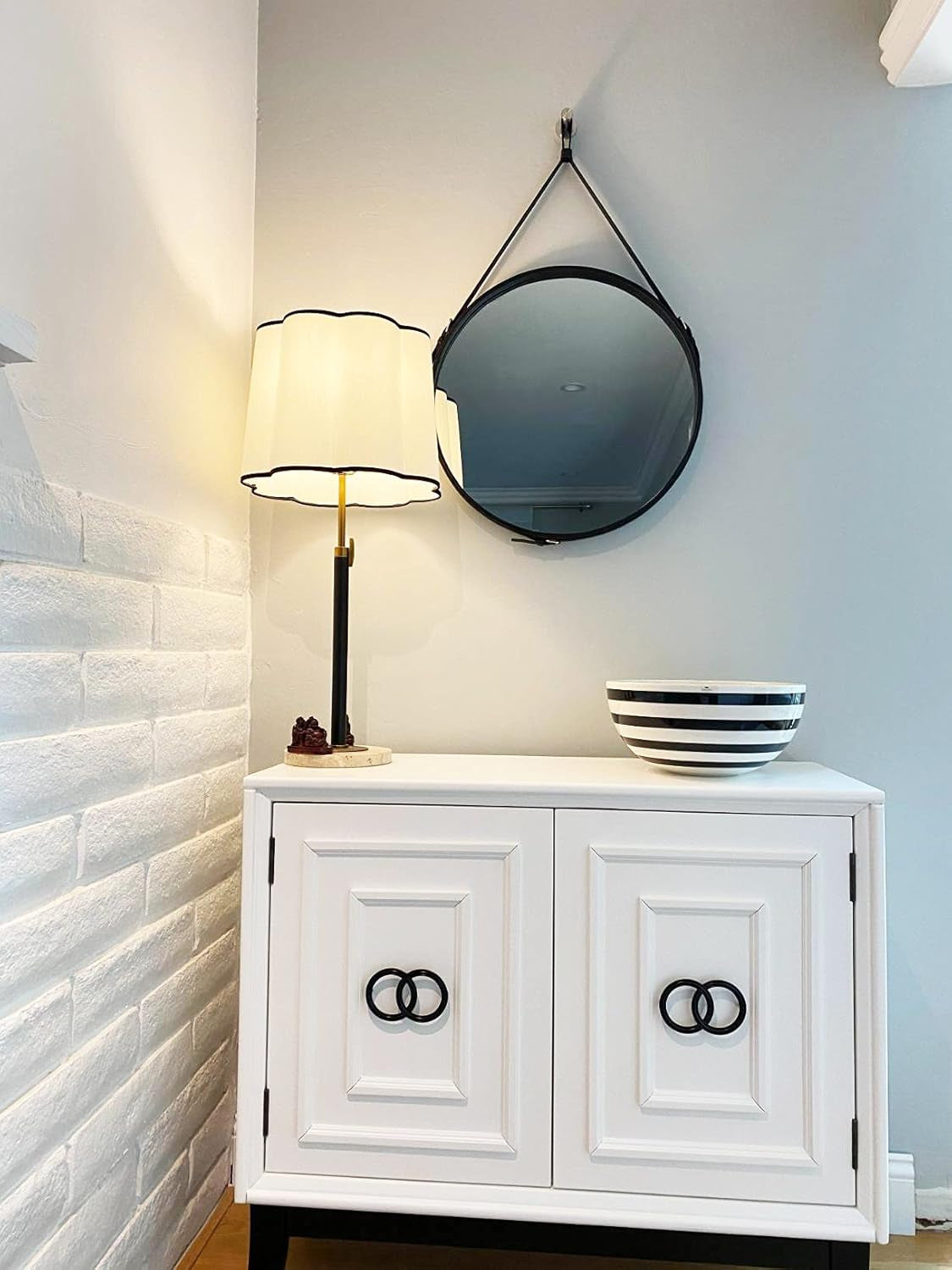 round Wall Mirror Decorative Mirror, Hanging Mirror with Hanging Strap Silver Hardware Hooker/Hanger (Black, 20&